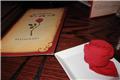 Napkin in the shape of a rose