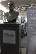 Raoul Wallenberg bust at the airport