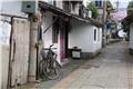 Walking along the alleys of Zhujiajiao
