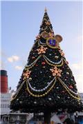 American Waterfront Christmas tree